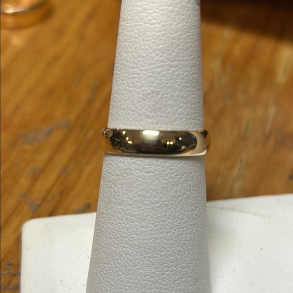 91826Elegant 14k Gold Women´s Ring 2.7g 3mm